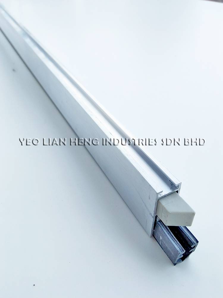 HAFELE RETRACTABLE DOOR SEAL 930MM / 1130MM